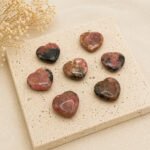 Mineral Rodonita en forma de corazón