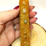 Vela ritual de prosperidad con pirita y citrino