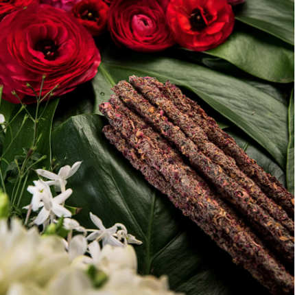 incienso botanico sagrada madre jazmin y rosas detalle varitas