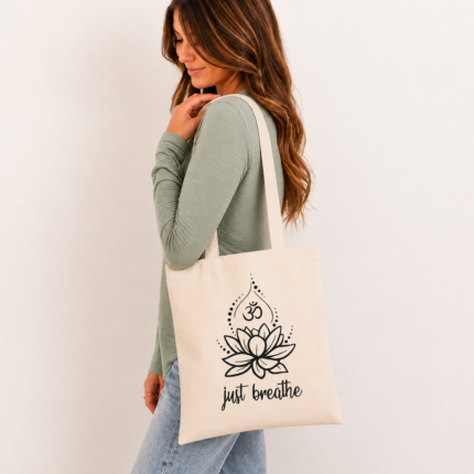 Bolsa tote con flor de loto y simbolo Om Just Breathe