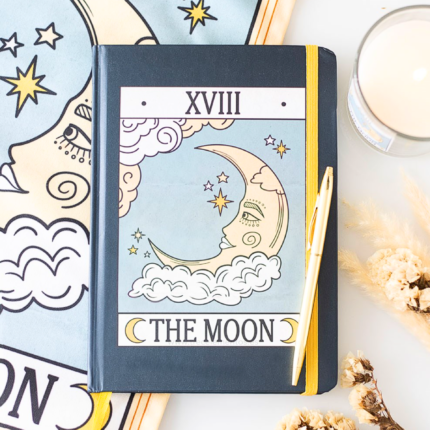 Interior del Cuaderno Tarot La Luna para sueños y reflexiones