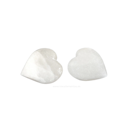 Corazón de sal blanca del Himalaya natural tallado en forma de corazón